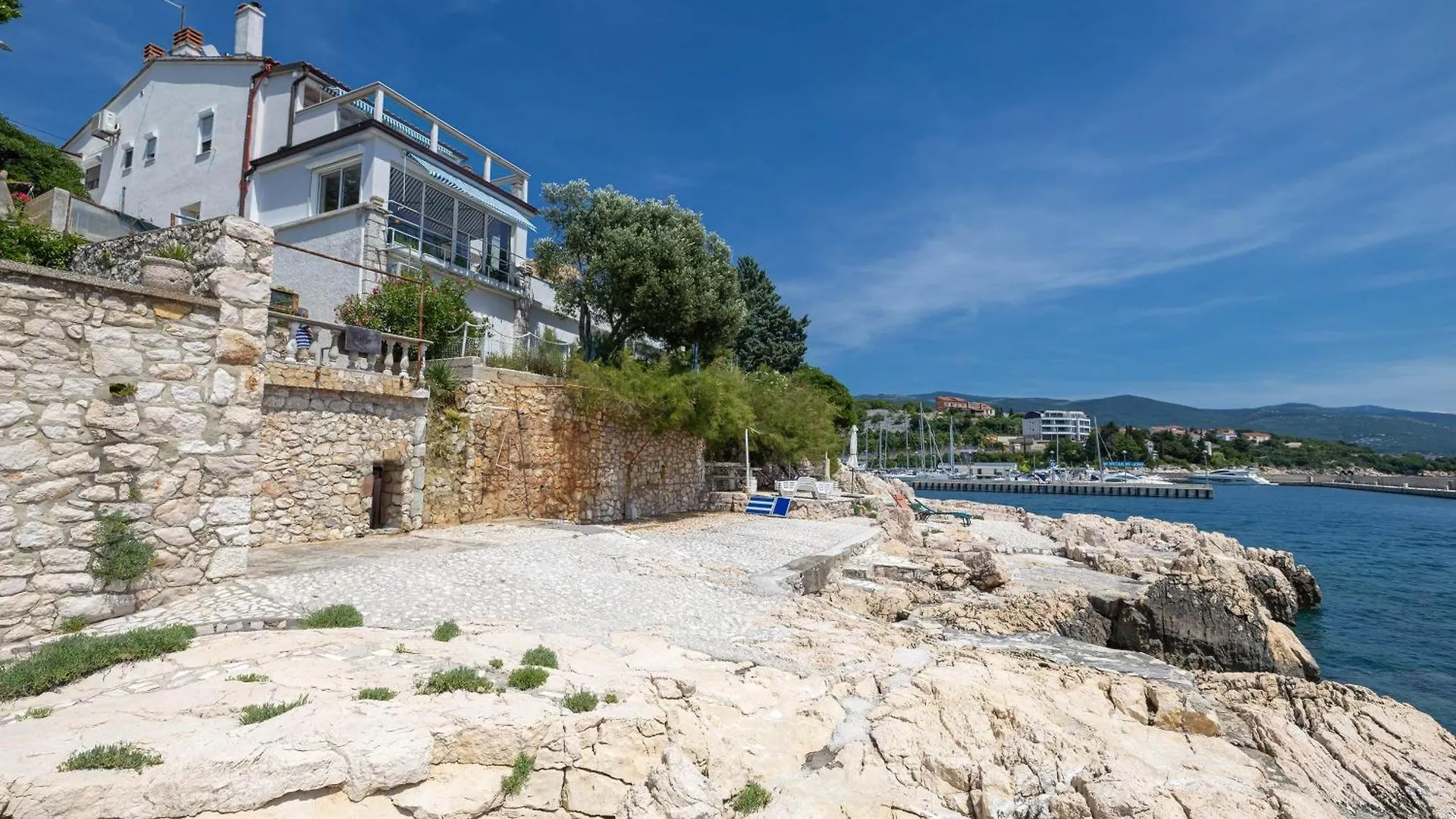 Apartman Alma Novi Vinodolski 0*,  Croatia